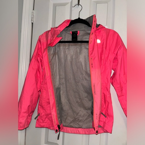 THE NORTH FACE • Girls (10-12) Pink Jacket - Picture 8 of 8